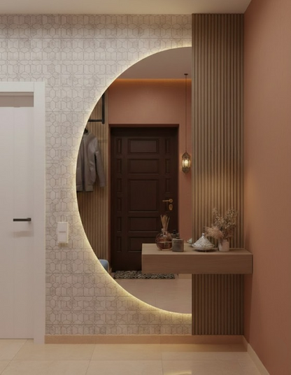 مرآة نصف القمر